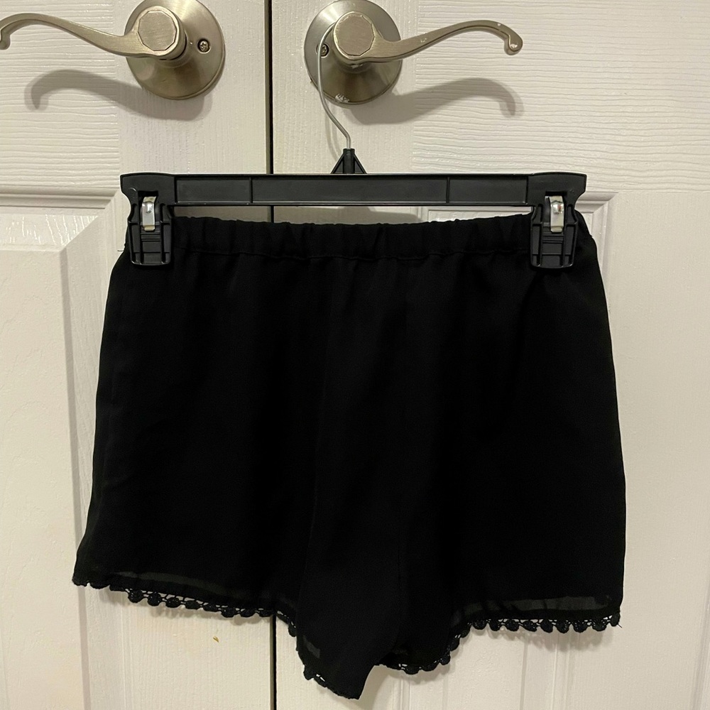 BRANDY MELVILLE SHORTS